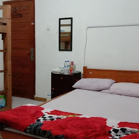 Hotel Jiddan Syariah Redpartner Lembang Exterior foto